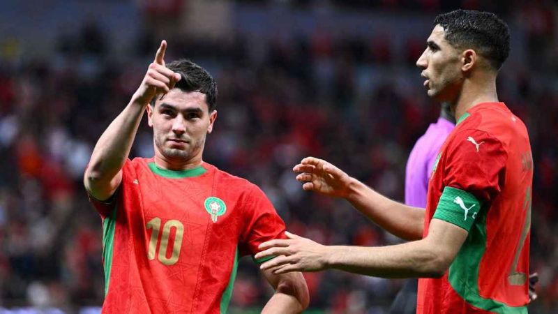 Brahim Diaz rayakan gol yang membawa Maroko ke perempat final Piala Afrika dengan Achraf Hakimi