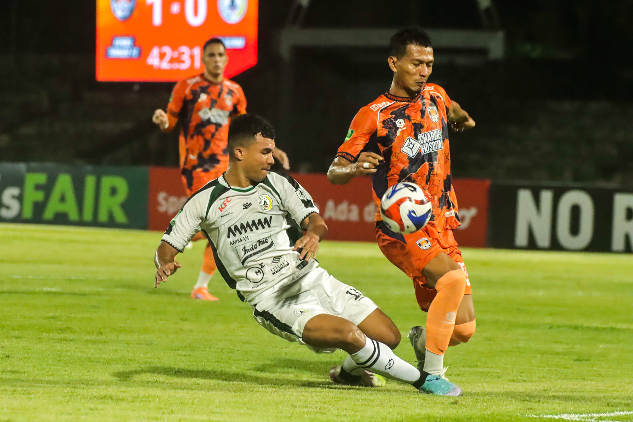 Pemain PSS Sleman Tocantins saat melawan Kendal Tornado