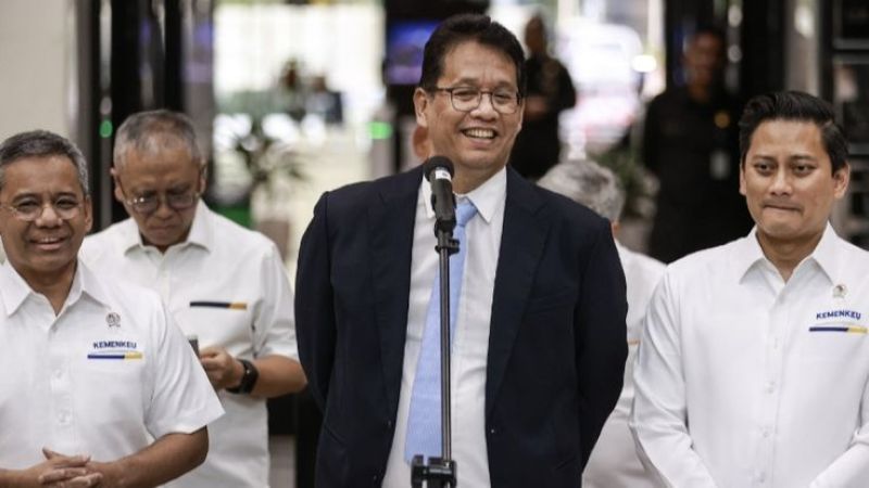Menkeu Purbaya resmi menetapkan kebijakan nol pajak (PPh 21) bagi pekerja dengan gaji di bawah Rp 10 juta mulai 2026. 