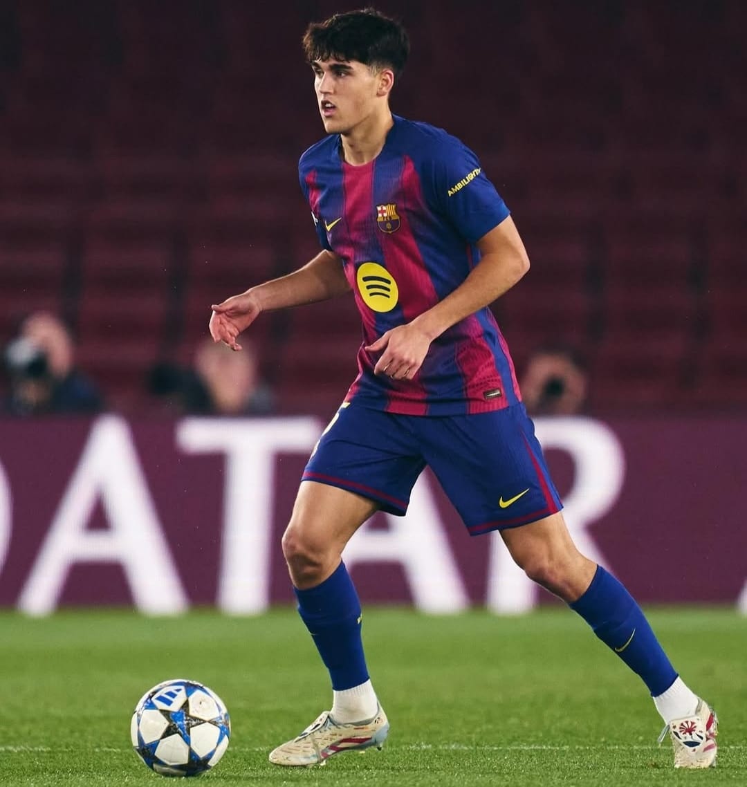 Pemain bertahan barcelona, Pau Cubarsi