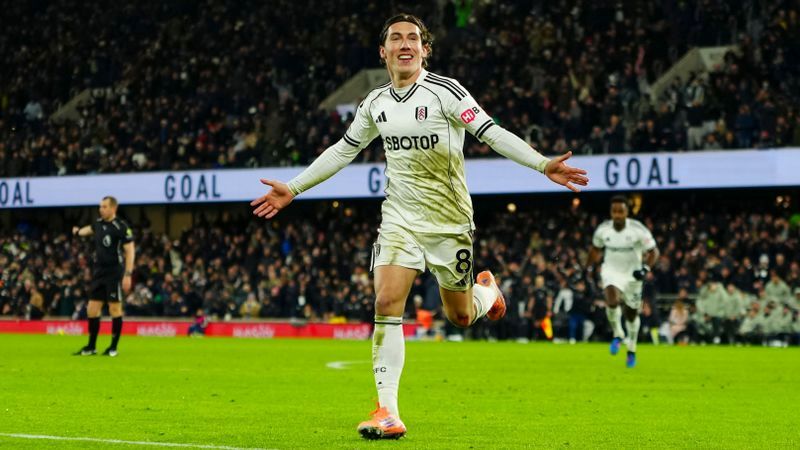 Selebrasi Harry Wilson setelah mencetak gol kemenangan Fulham atas Chelsea