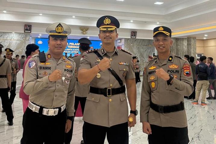 Prosesi serah terima jabatan Kapolres Kebumen dari sebelumnya diemban AKBP Eka Baasith Syamsuri, kini diserahkan kepada AKBP I Putu Bagus Krisna Purnama. (Dokumentasi Polres Kebumen)