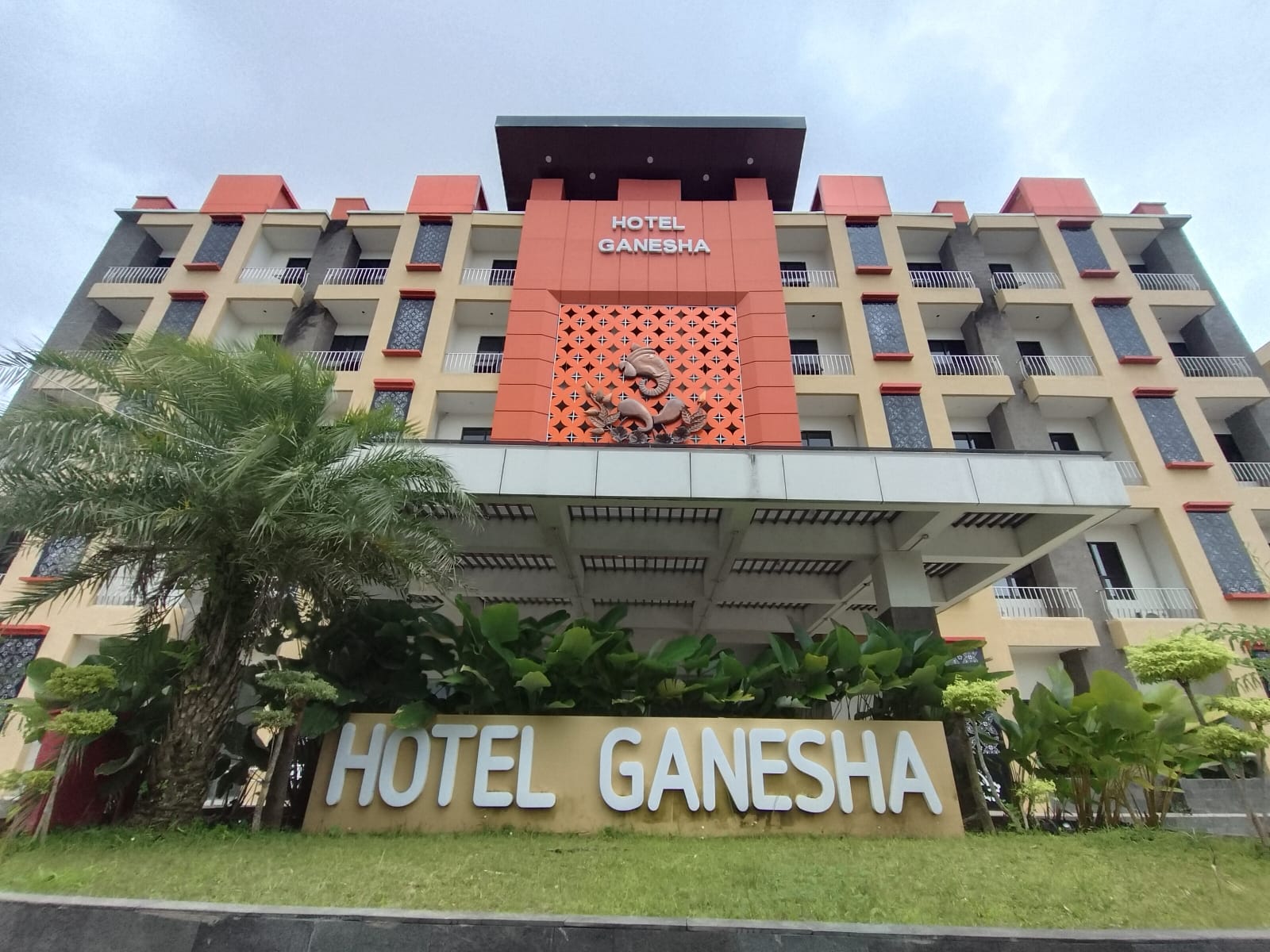 Kondisi terbaru Hotel Ganesha setelah seluruh proses pembangunan dinyatakan selesai. (Dokumentasi Disporapar Purworejo)  &nbsp;