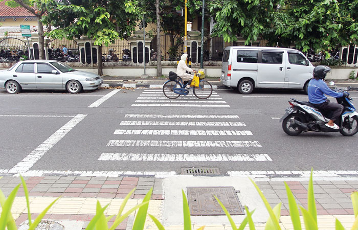 Suasana salah satu sudut Jalan C. Simanjuntak, Kota Jogja, yang kini bebas dari pedagang kaki lima, kemarin (13/1).