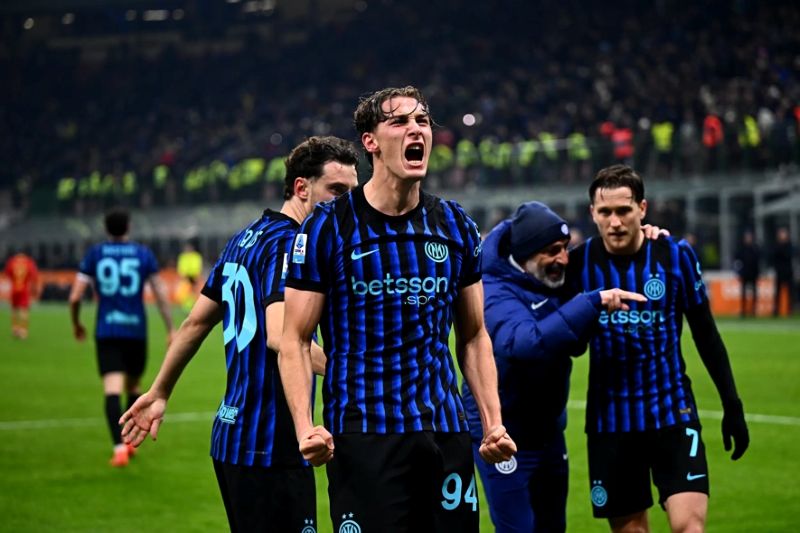 Selebrasi Pio Espisito setelah cetak gol kemenangan Inter atas Lecce