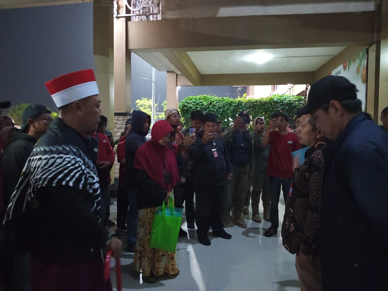 PKL Geruduk Kantor Pemkab: Kami Akan Tetap Berjualan