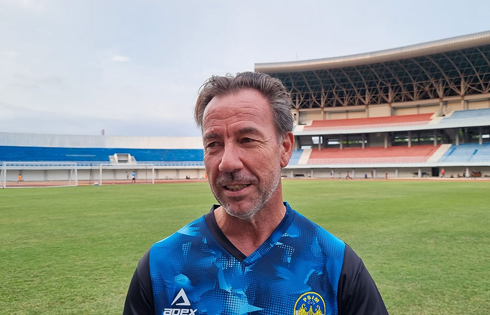 Pelatih PSIM Jogja Jean Paul van Gastel