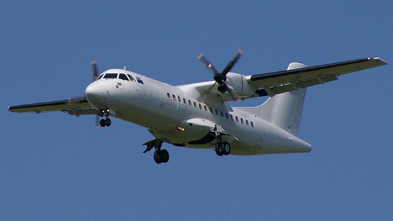 Pesawat ATR 42-500 saat mengudara.
