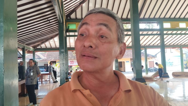 Lurah Poncosari Supriyanto