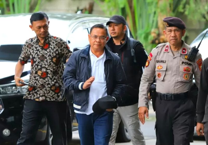 Bupati Pati Sadewo tiba di gedung KPK terjaring OTT, Selasa (20/1/2026).