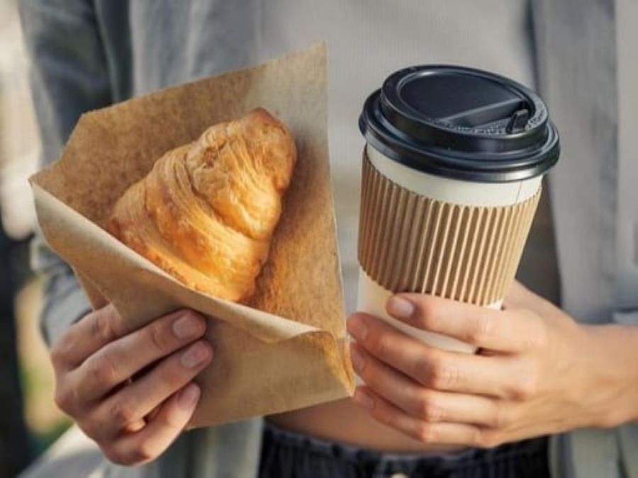 Membeli Jajanan dan Minuman Favorit Sebagai Bentuk Self Reward (Pinterest)