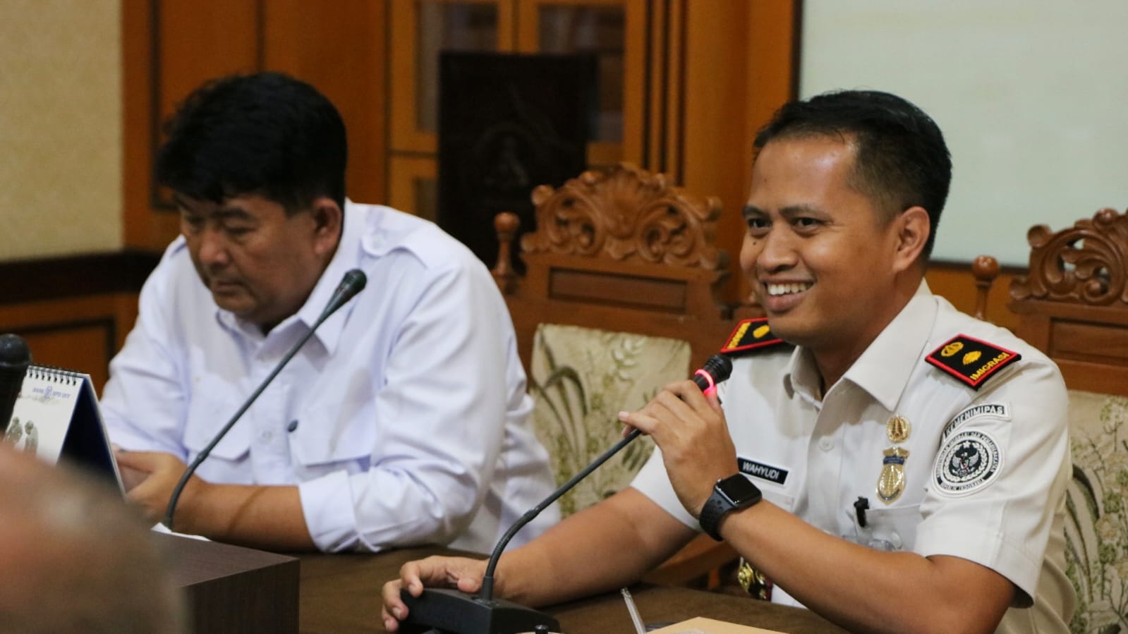 Kepala Kantor Imigrasi Kulon Progo menjelaskan layanan yang diselenggarakan.