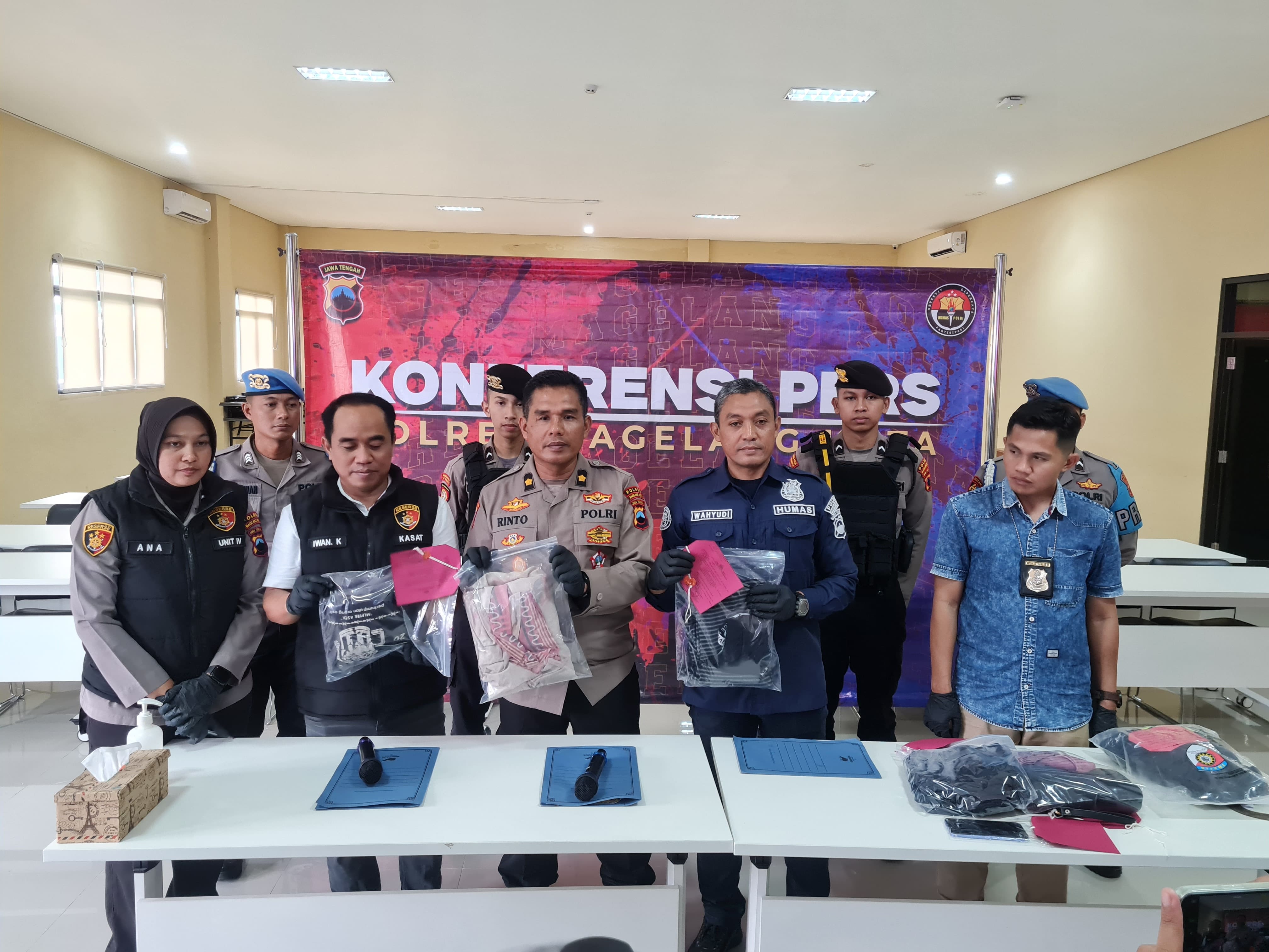 Polisi mengungkap kasus kekerasan seksual terhadap anak yang terjadi di lingkungan keluarga, Jumat (23/1).