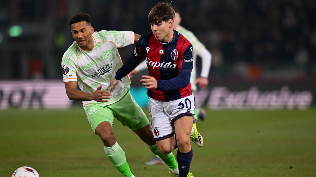 Duel pemain Celtic dan Bologna dalam hasil imbang 2-2 di Europa League