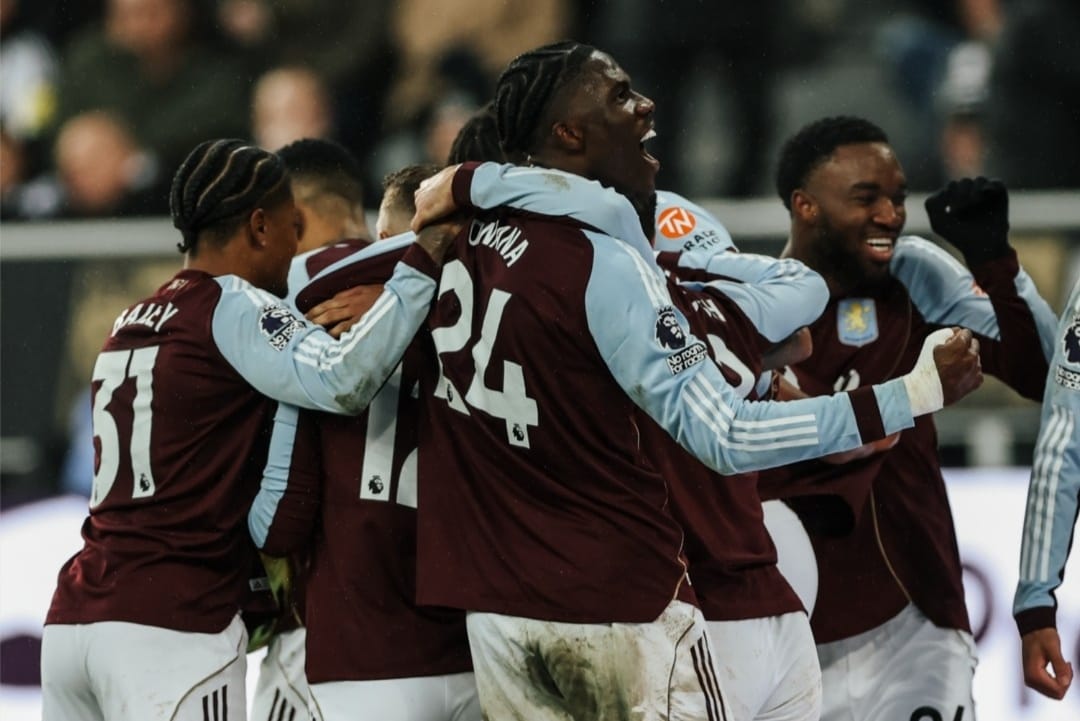Pemain Aston Villa rayakan kemenangan atas Newcastle United