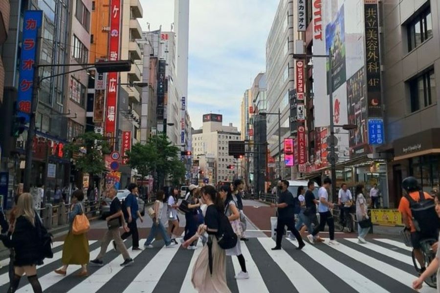 Pejalan Kaki di Tokyo - Sumber: Pinterest
