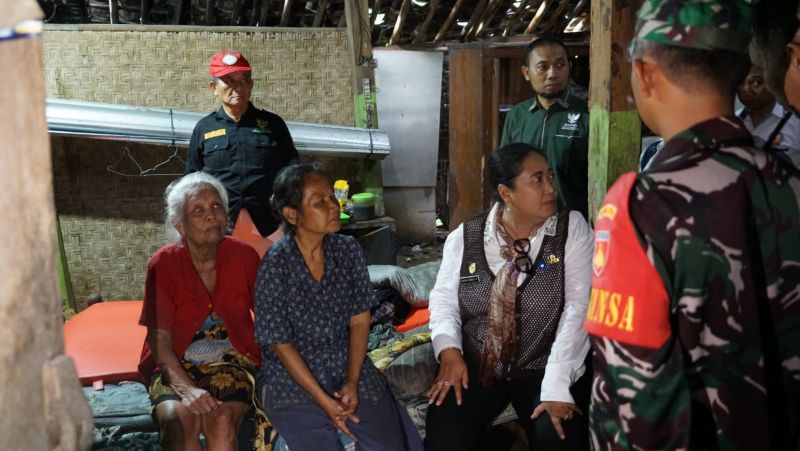 Kondisi rumah Mbah Sayem warga Watugajah Gedangsari dinilai sangat memprihatinkan karena tidak memiliki dapur maupun kamar mandi.
