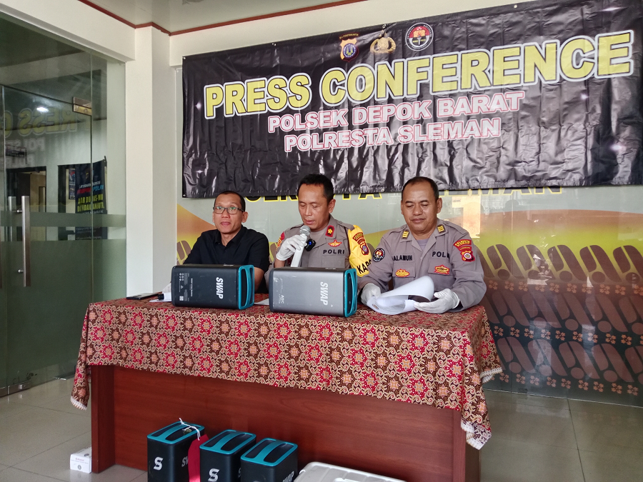 Ungkap kasus Polsek Depok Barat.