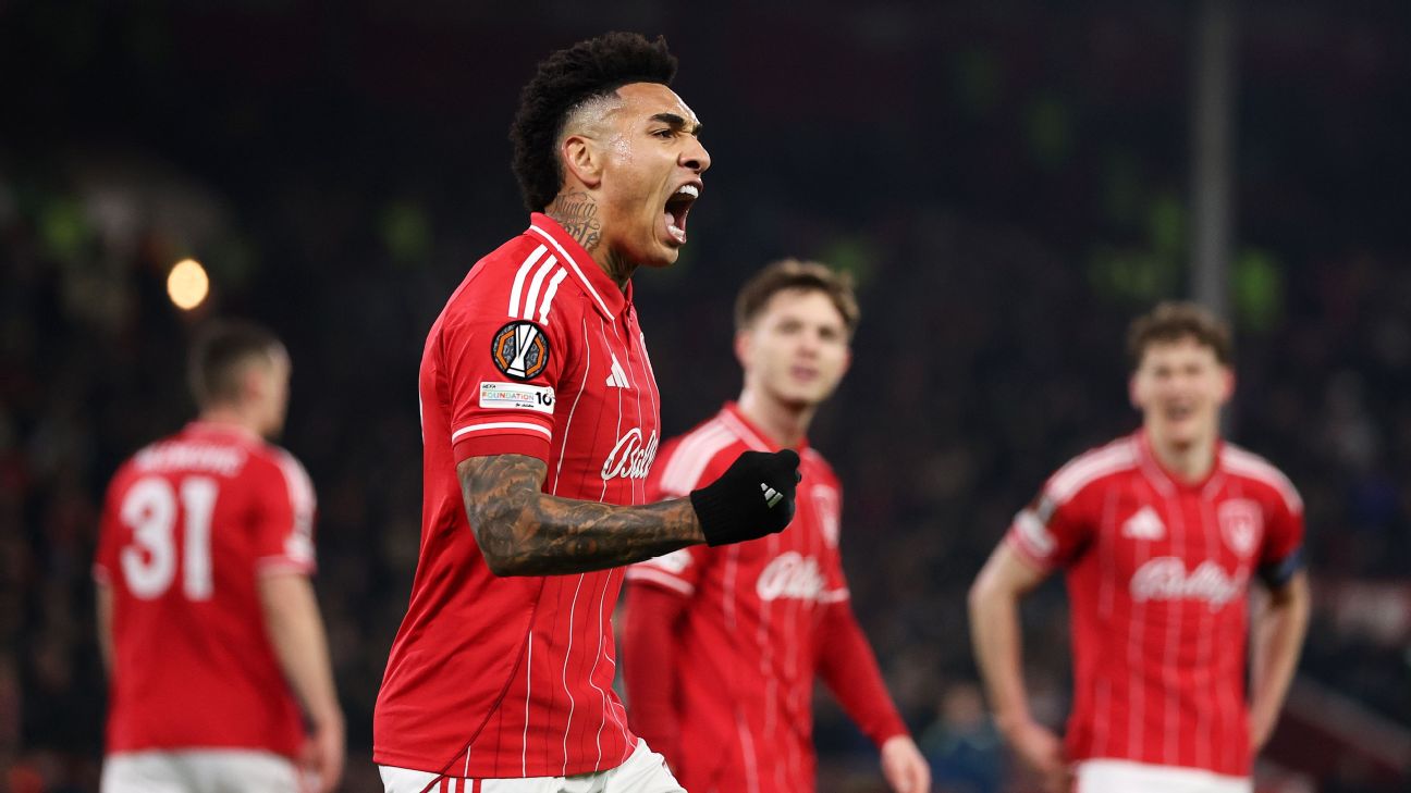 Igor Jesus cetak dua gol saat Nottingham Forest taklukkan Ferencvaros untuk melaju ke playoff Europa League