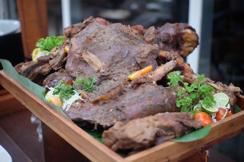 Menu ingkung di Satoria Hotel Yogyakarta.