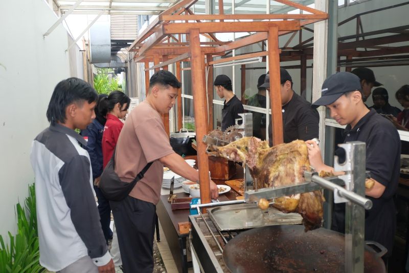 LEBIH SERU: Buka bersama saat Ramadan di Satoria Hotel Yogyakarta.