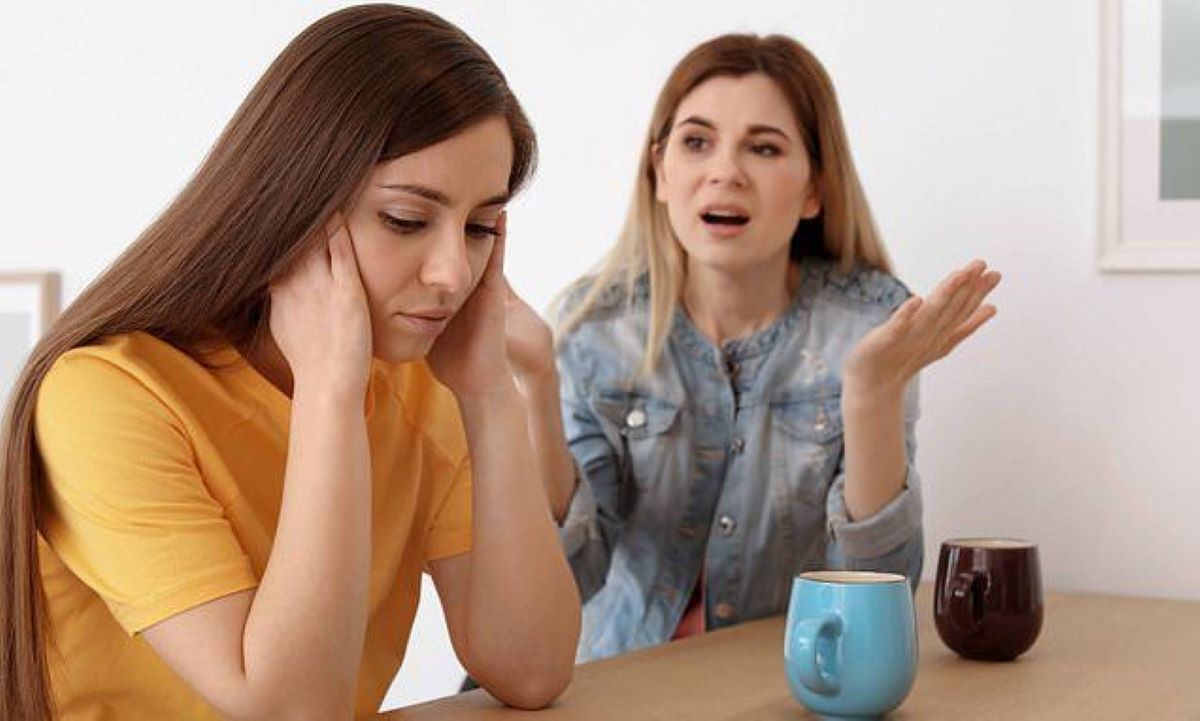 Mengenali Tanda-Tanda Toxic Friendship (Pinterest)