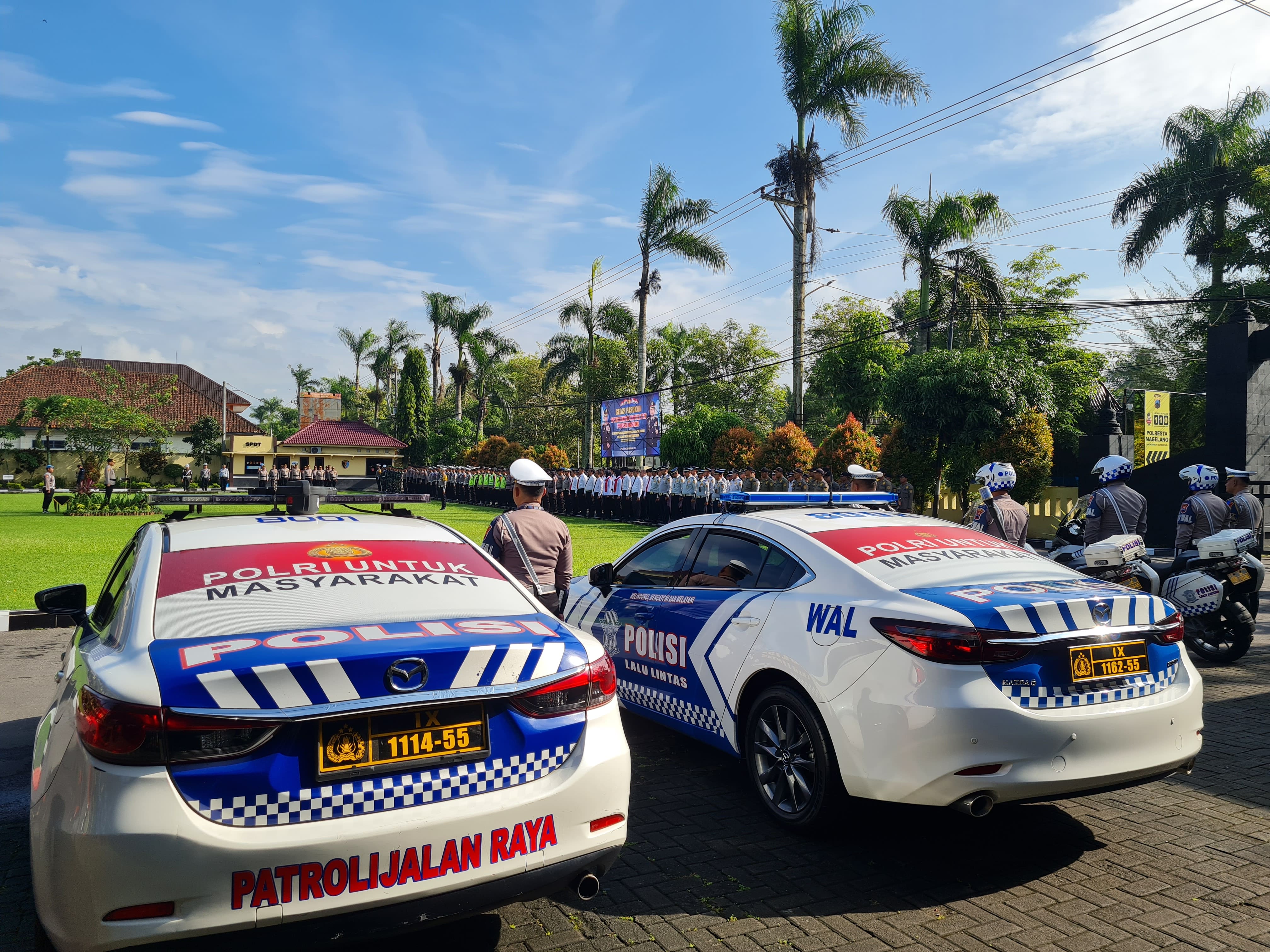 Seluruh personel, baik Polri, TNI, maupun stakeholder terkait diterjunkan dalam Operasi Keselamatan Candi 2026.  &nbsp;