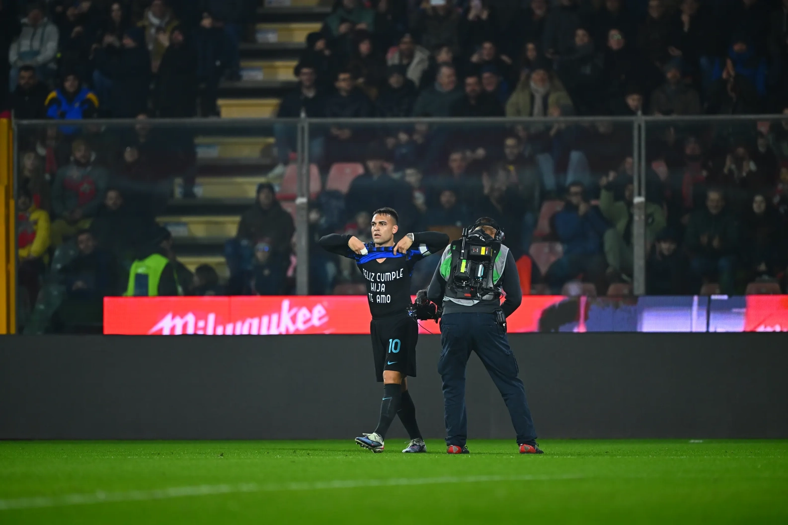 Selebrasi Lautaro Martinez dalam kemenangan Inter atas Cremonese di Serie A