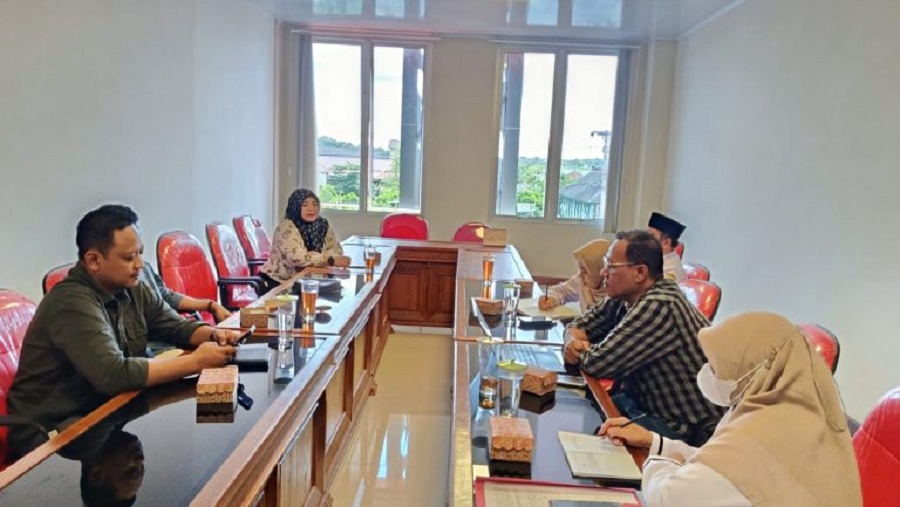 Bapemperda DPRD Gunungkidul sedang melaksanakan rapat koordinasi terkait 12 Propemperda yang mencakup 13 regulasi.