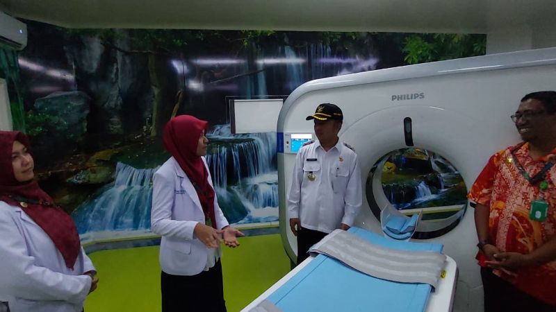 PEMANTAUAN: Wakil Bupati Kulon Progo memantau pelayanan RSUD Wates.&nbsp;
