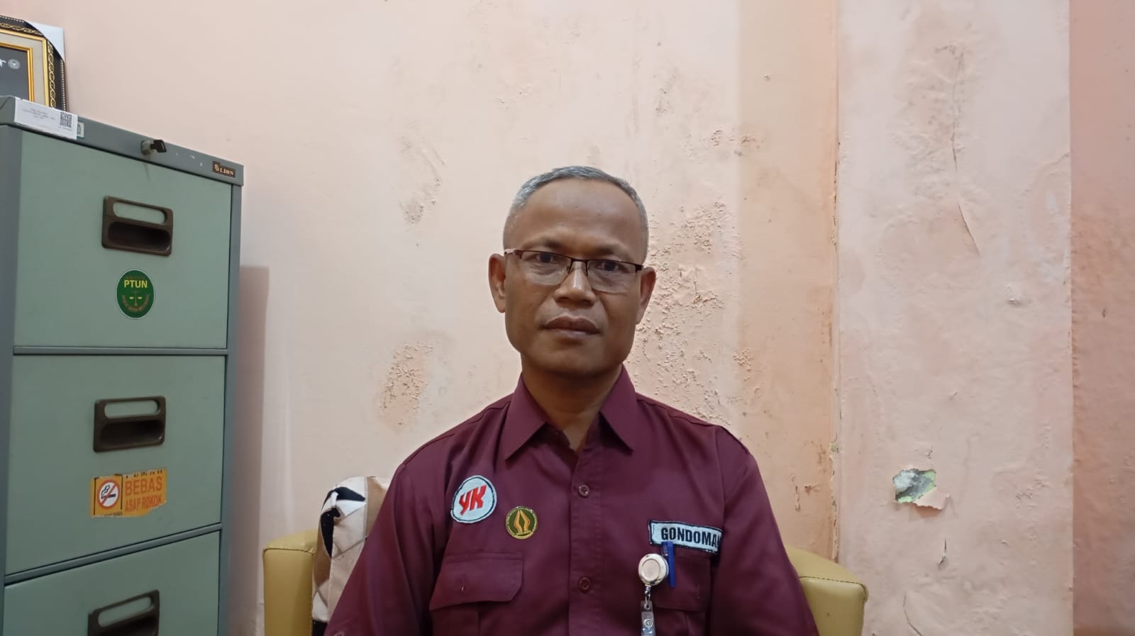 Lurah Prawirodirjan Purnomo saat ditemui di kantornya belum lama ini.