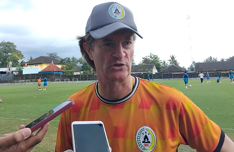 Direktur Teknik PSS Sleman Pieter Huistra