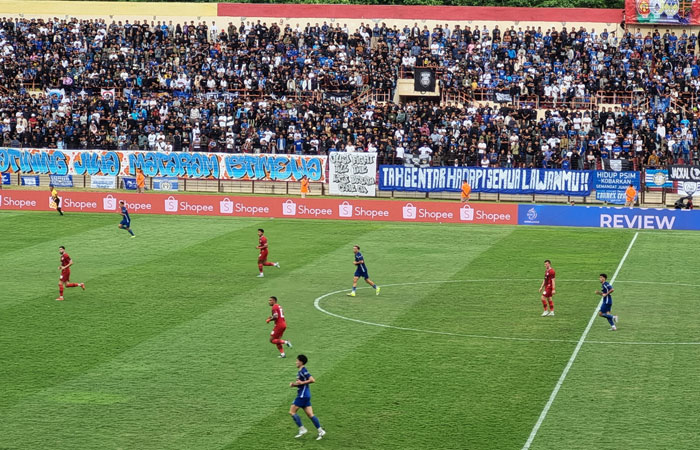Pertandingan PSIM Jogja melawan Persis Solo di Stadion Sultan Agung Bantul