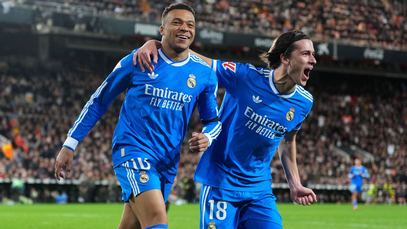 Alvaro Carreras dan Kylian Mbappe cetak gol dalam kemenangan Real Madrid atas Valencia di Mestalla