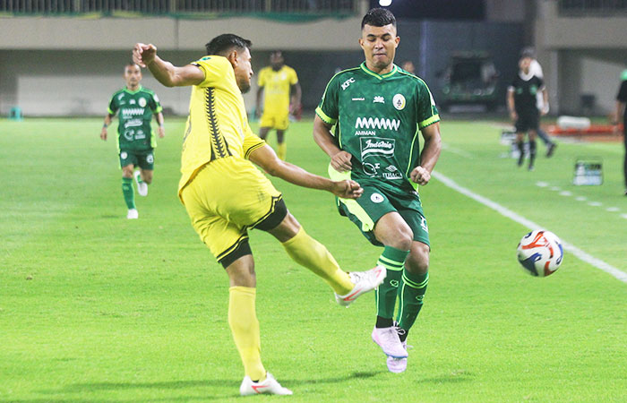 Striker asing PSS Sleman Gustavo Tocantins.