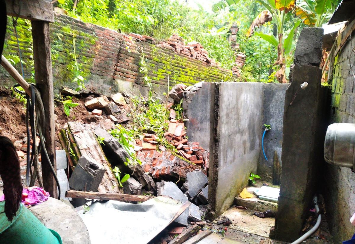 Longsoran talud sempat menimpa lansia di Wotgalih RT 04/03, Kalurahan Pilangrejo, Kapanewon Nglipar pada Senin malam (9/2).