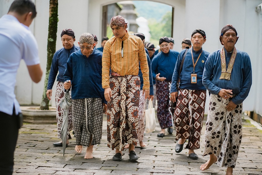 Jajaran pejabat di lingkungan Pemerintah Provinsi (Pemprov) DIY melakukan ziarah di tiga kompleks makam Raja-Raja Mataram Rabu (11/2/2026).