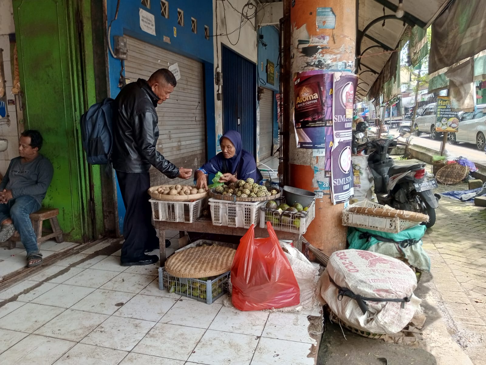 Kondisi Pasar Argosari pada Rabu sore (11/2)
