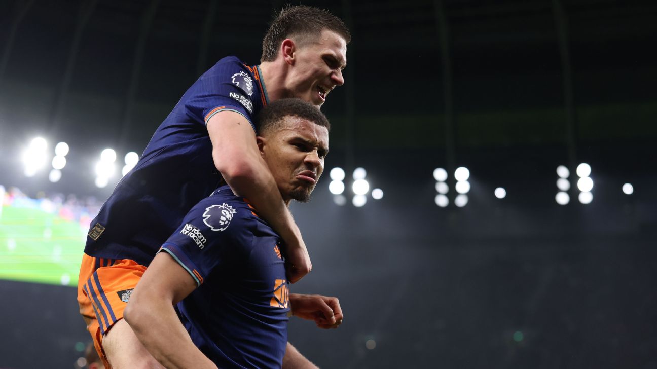 Selebrasi pemain Newcastle United dalam kemenangan atas Tottenham Hotspur