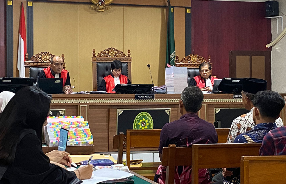 MASIH SAKSI-SAKSI: Sidang lanjutan kasus korupsi dana hibah pariwisata Sleman 2020 dengan terdakwa mantan Bupati Sleman Sri Purnomo di Pengadilan Negeri (PN) Jogja, kemarin (11/2).