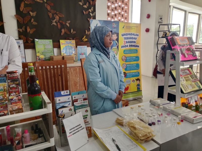POSITIF: Pengujian sampel yang dijual pedagang pasar di Sleman terbukti mengandung boraks dan formalin.