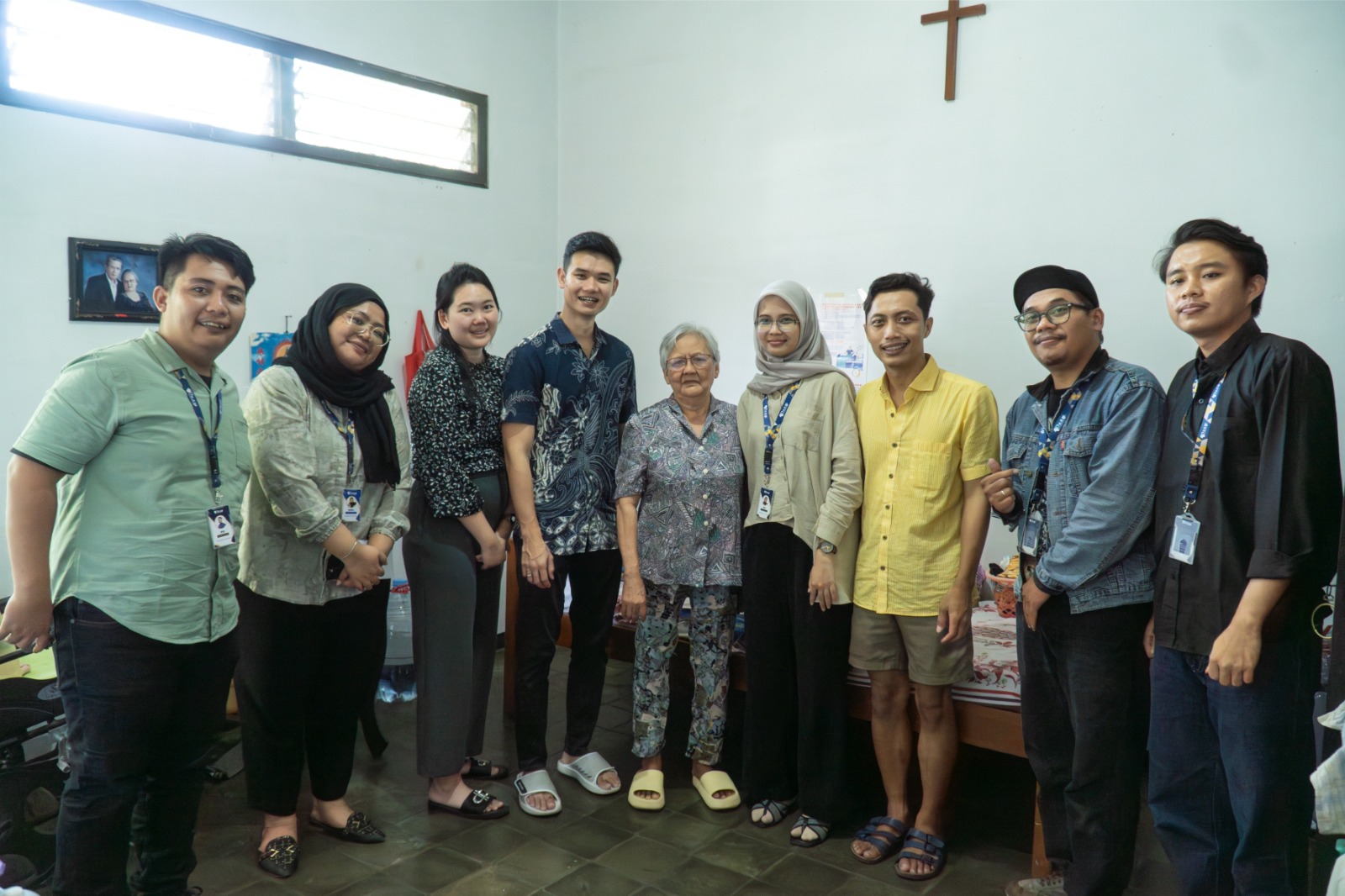  Ozzy Clothing Gelar Bakti Sosial di Panti Wreda Hanna