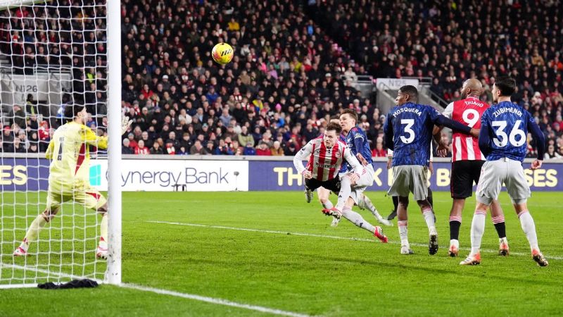 Keane Lewis-Potter mencetak gol untuk selamatkan satu poin Brenford menghadapi pemuncak klasemen Premier League, Arsenal
