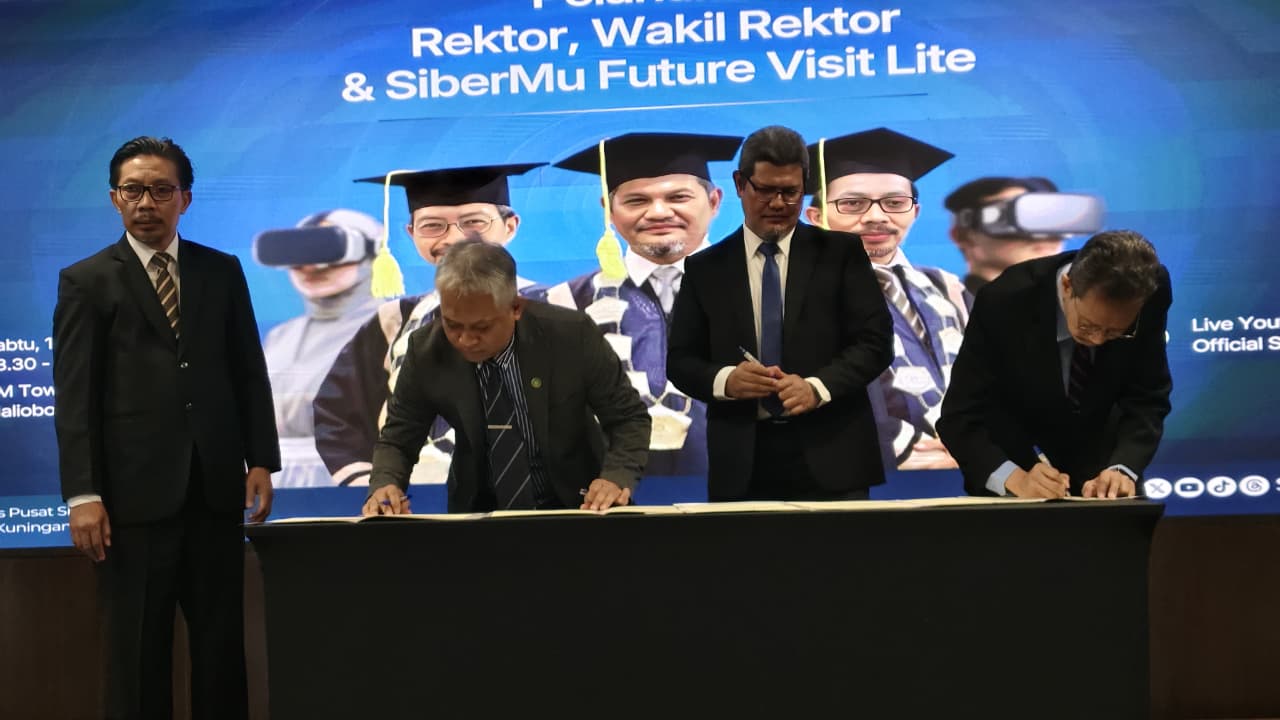 Pelantikan Rektor Universitas Siber Muhammadiyah periode 2025&ndash;2029 Bambang Riyanta di Suara Muhammadiyah Tower, Sabtu (14/2/2026).