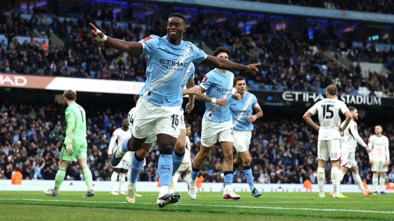 Selebrasi Marc Guehi setelah mencetak gol pertamanya di Manchester City setelah didatangkan dari Crystal Palace