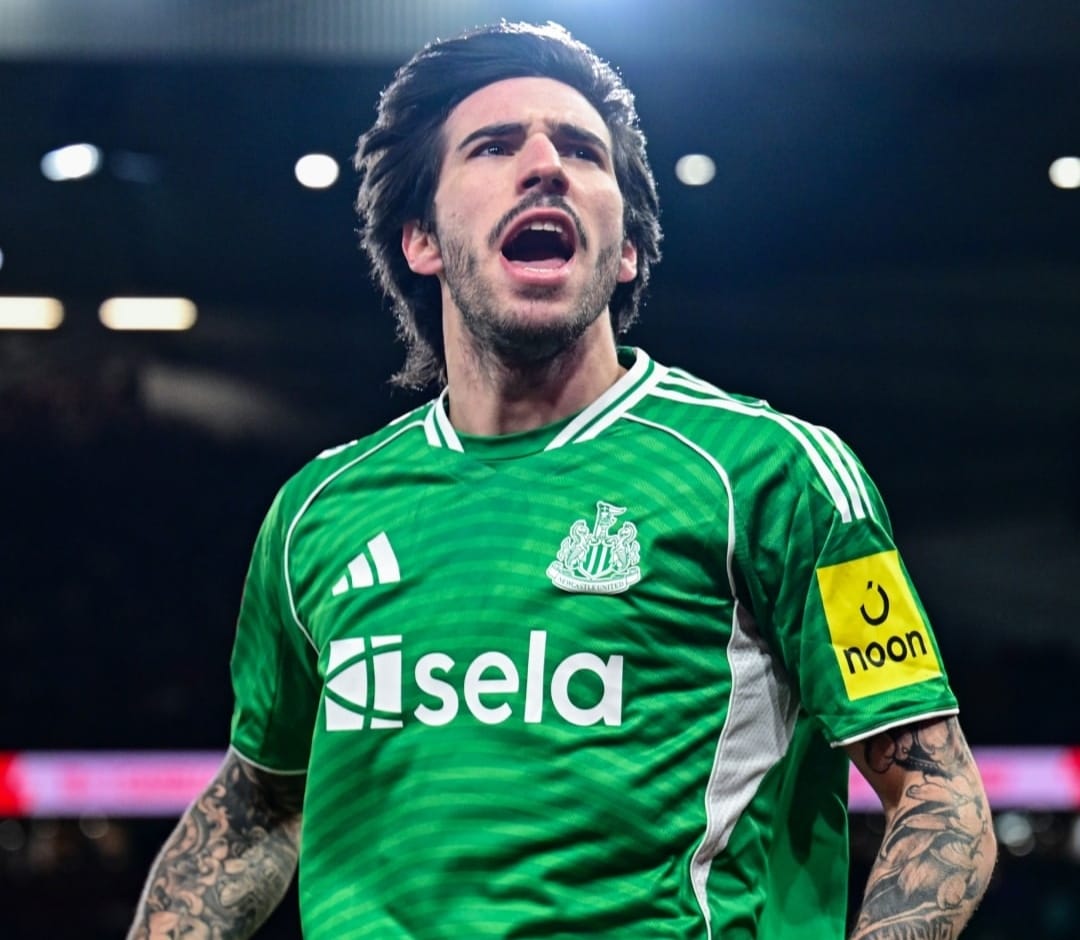 Sandro Tonali cetak brace saat Newcastle United taklukkan Aston Villa di FA Cup