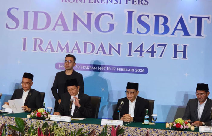 Menteri Agama Nasaruddin Umar mengumumkan hasil Sidang Isbat penetapan awal Ramadhan 1447 Hijriah/2026 Masehi di Hotel Borobudur, Jakarta, Selasa (17/2/2026).