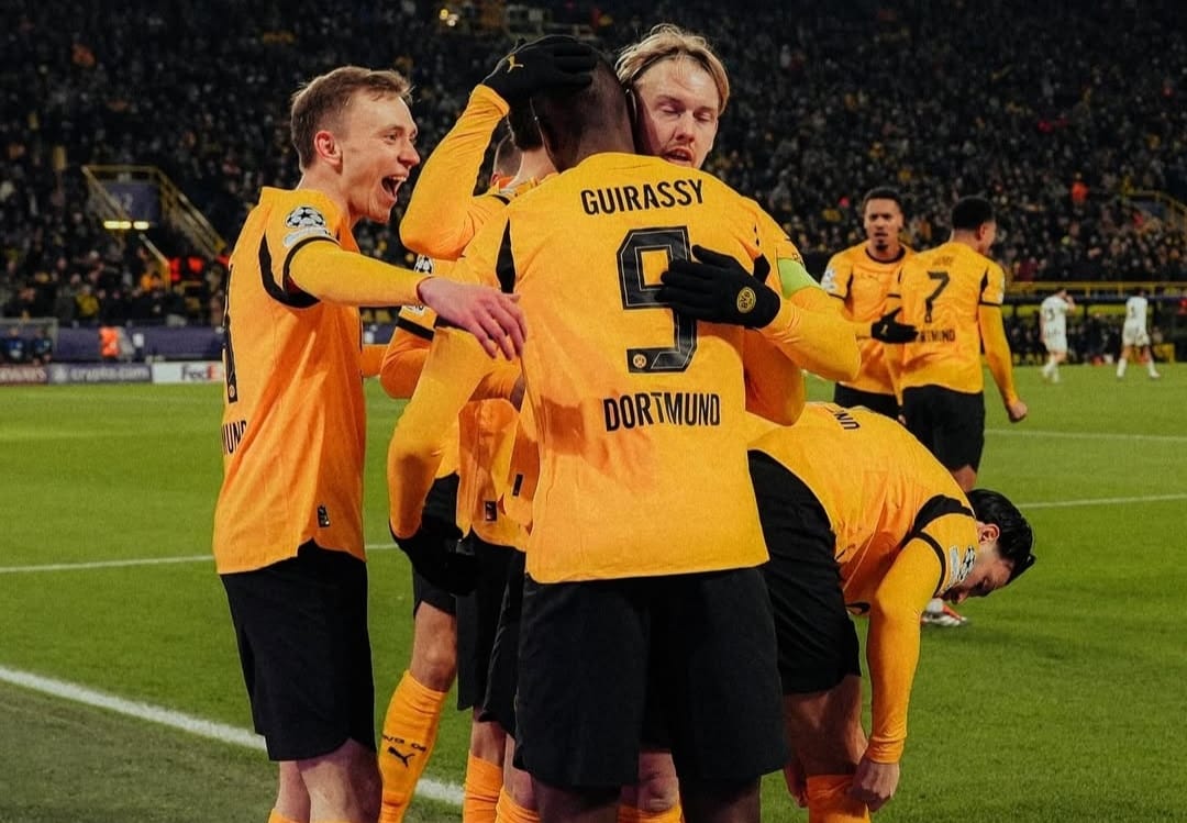 Selebrasi pemain Borussia Dortmund dalam kemenangan atas Atalanta di leg pertama babak playoff Liga Champions