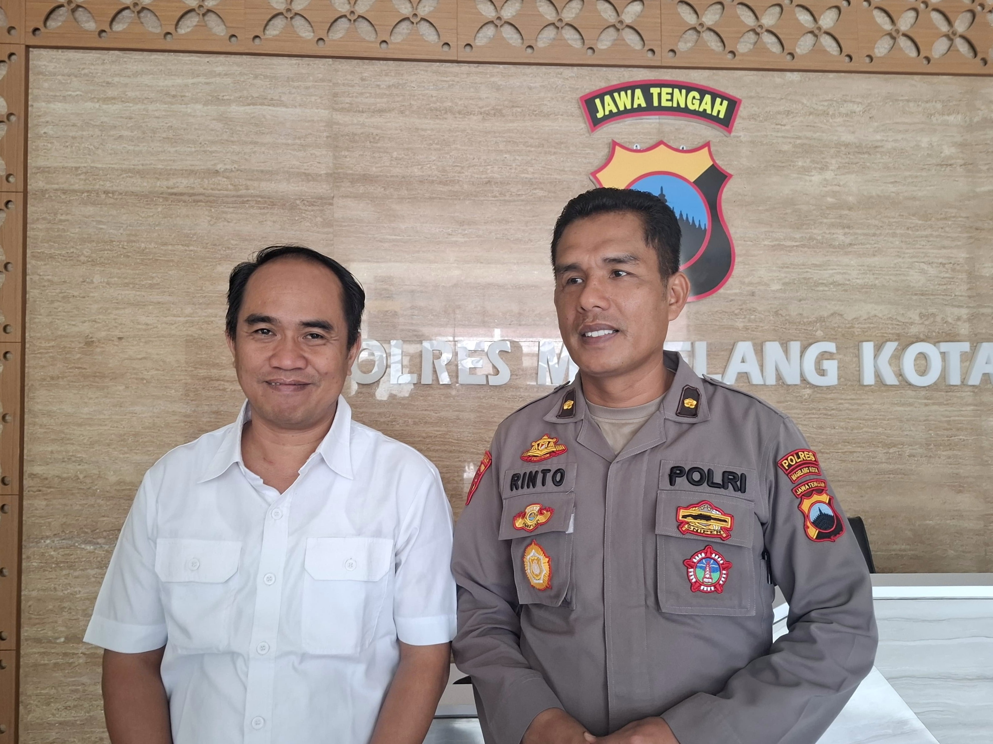 Kasat Reskrim Polres Magelang Kota AKP Iwan Kristiana (kiri) dan Kabag Ops Polres Magelang Kota Kompol Rinto Sutopo