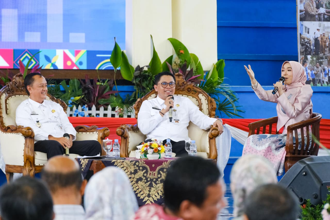REFLEKSI: Wali Kota Magelang H. Damar Prasetyono bersama Wakil Wali Kota dr. Sri Harso, M.Kes., Sp.S memaparkan capaian serta evaluasi satu tahun masa kepemimpinannya